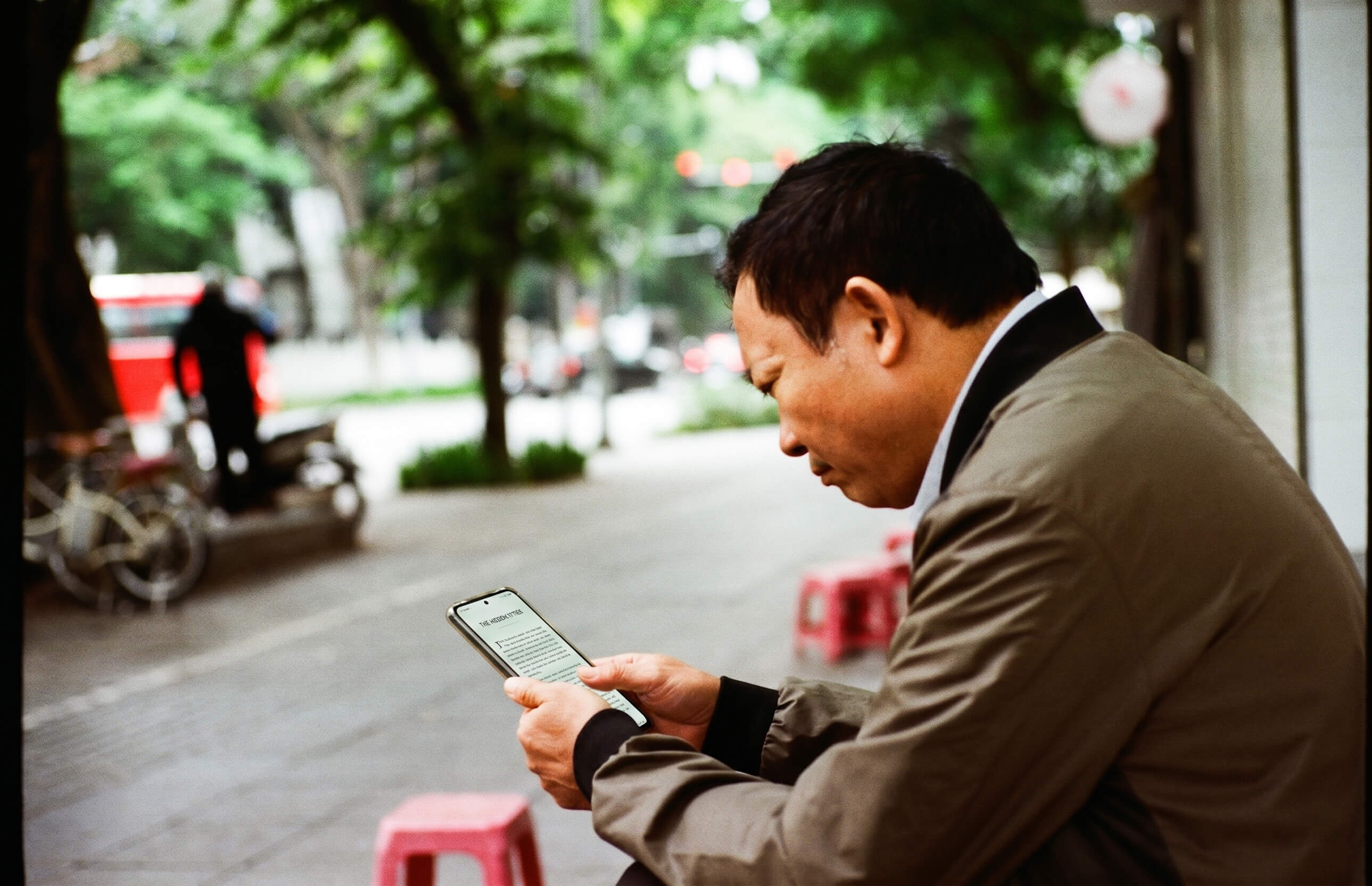 Bộ não đọc sách trong kỷ nguyên cuộn màn hình di động