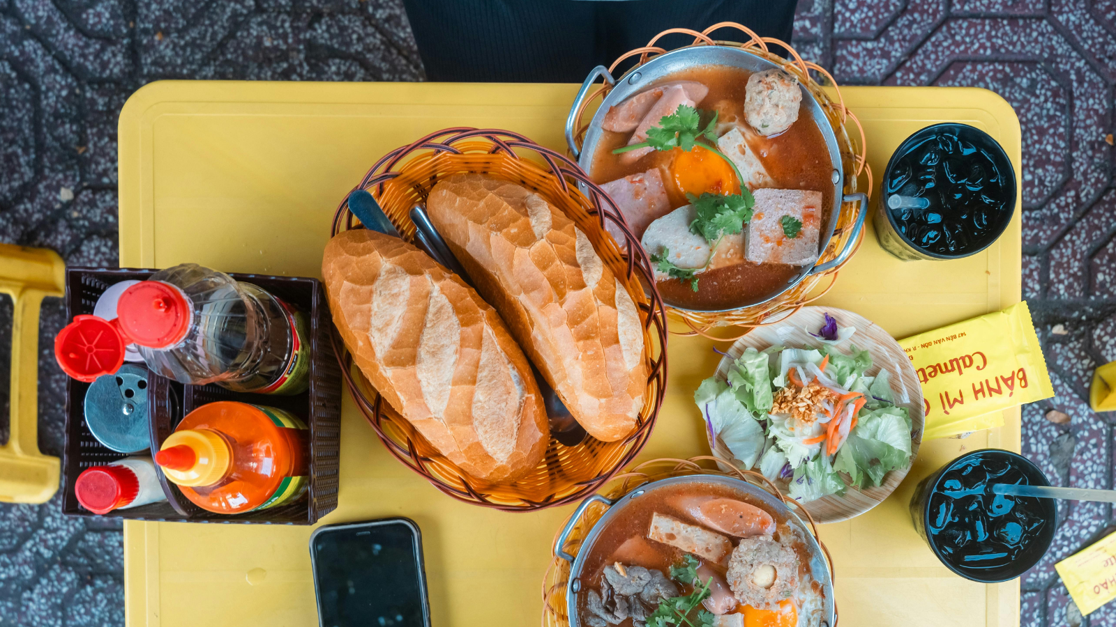 Đọc “Lịch sử sách dạy nấu ăn” và suy ngẫm về công thức mà Việt Nam chưa kịp viết