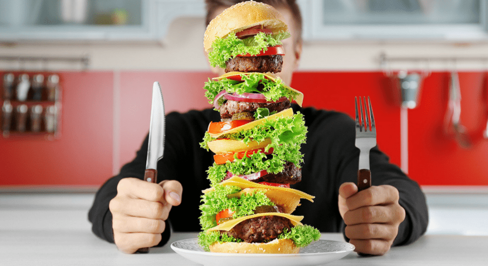 Cuốn sách “Định chế ẩm thực và dinh dưỡng” hé lộ vì sao chúng ta ăn quá nhiều